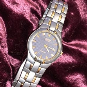 Citizen Quarts Silver/Gold Watch